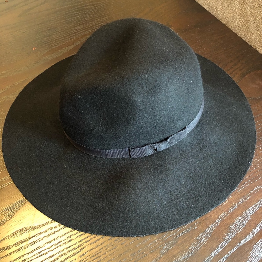 Express Hat 🎩 - Picture 2 of 7
